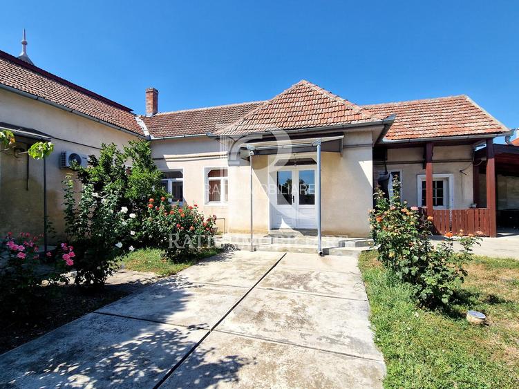 Casa cu 6 camere de vanzare | Teren 557 mp | Salonta | Bihor - 2