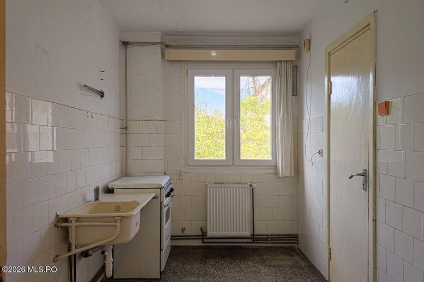 Circumvalatiunii - Gheorghe Lazar - 4 Camere, Etaj 3, 2 Bai, Centrala