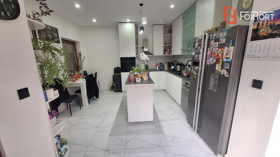 Casa individuala cu 6 camere de vanzare in zona Iosefin