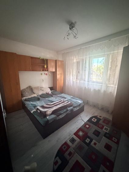 Apartament 2 camere semidecomandat la parter, 55 mp, CRAIOVITA