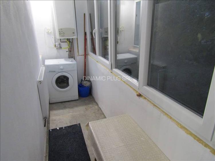 Apartament de închiriat – Zona Cedonia, etaj 1/4 - 11