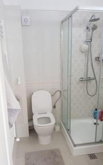 Închiriere Apartament 2 camere în Baneasa, SEMIDECOMANDAT, CENTRALA PROPRIE