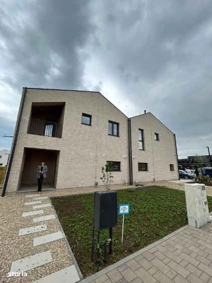 Casa 4 Camere, cartier Liziera de Lac, 20 min Metrou Saligny / Pallady