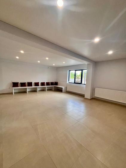 Bazin de inot /afacere la cheie/ randament 8 %