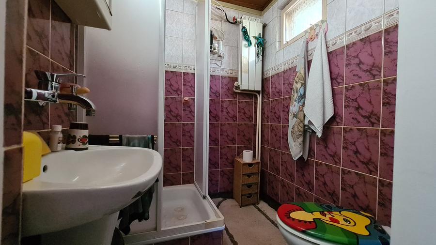 CASA SUPERBA DE LUX- SINGUR CURTE - TEREN 934 MP