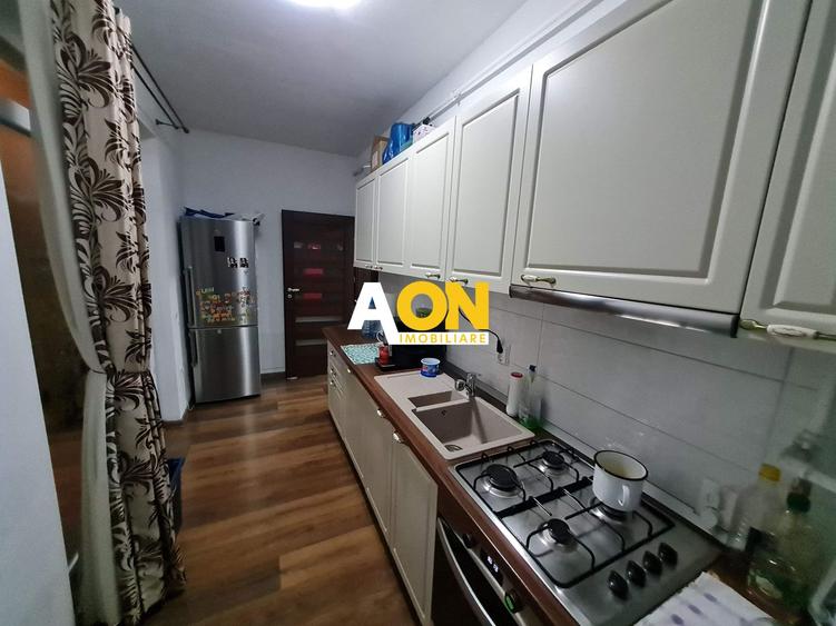 Apartament 3 Camere, 83 mp, Decomandat, Cu Garaj la Subsol