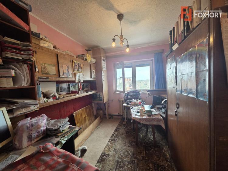Apartament cu 4 camere, etaj 5/8, zona Micalaca