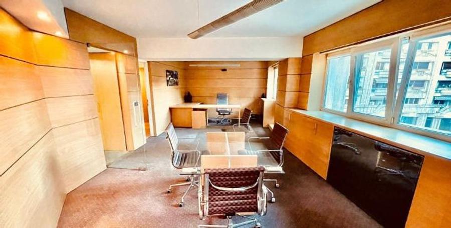 Spatiu Birouri de lux 5 camere zona Unirii 2 bai 4x balcoane