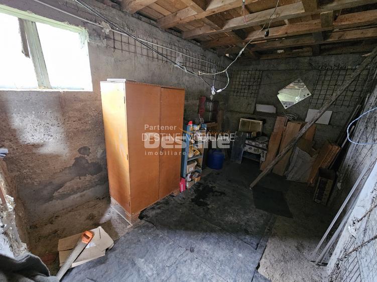 Casă individuală 2 camere + anexă in construcție - 250 mp teren - Bârlad - 9