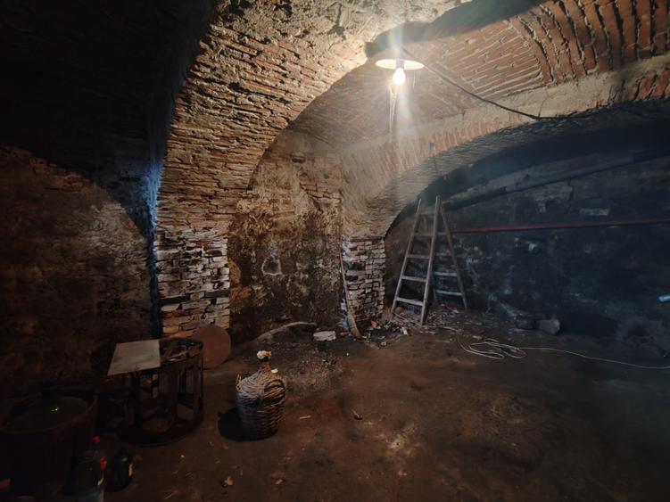 Casa 4 camere libera la vanzare GHIMBAV