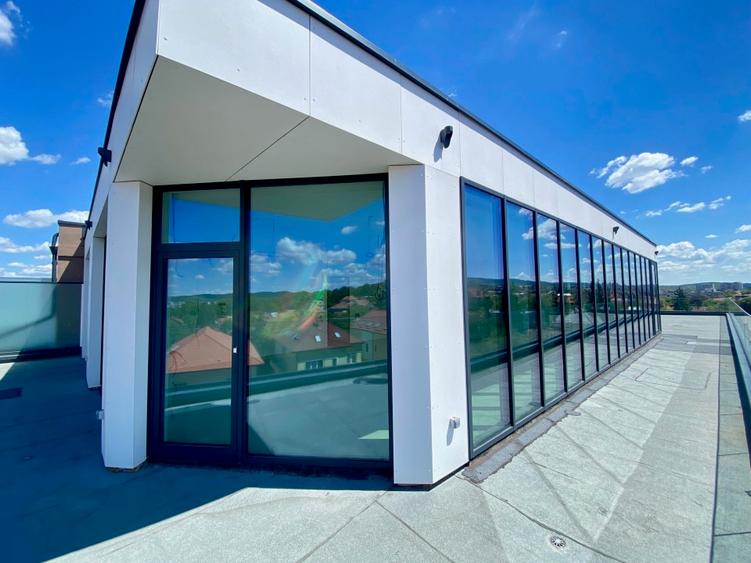 Penthouse exclusivist 134 mp în centru cu vedere panoramică și terasă de 129 mp.