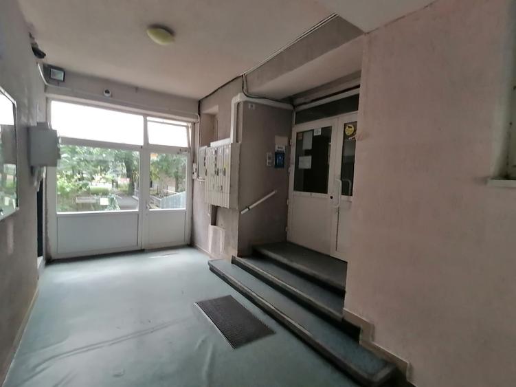 2 camere Calea Victoriei // 2 balcoane // bloc anvelopat fara risc seismic