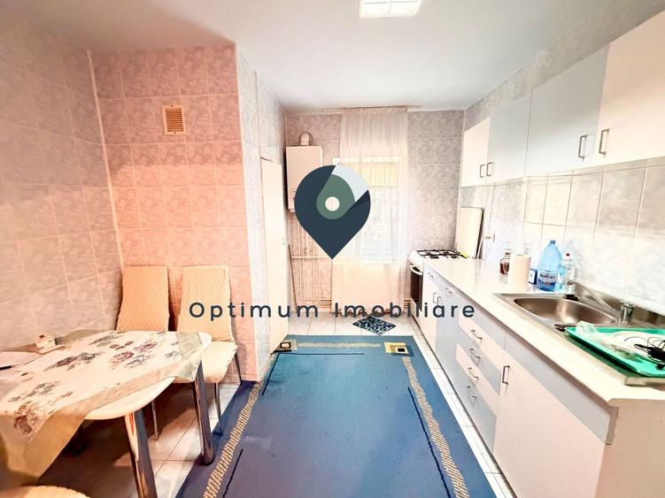 Apartament cu 3 camere, 2 bai, 73 mp in Manastur, zona Big !