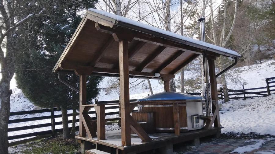 Cabana la munte Colibita jacuzzi foisor