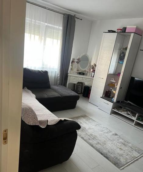 Apartament 4 camere, zona INEL II