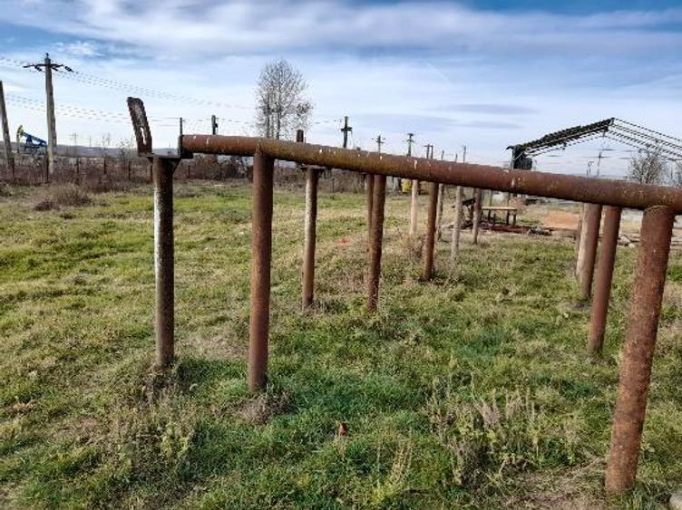 Pachet de terenuri, construcții și bunuri mobile în Aninoasa și Viforâta.