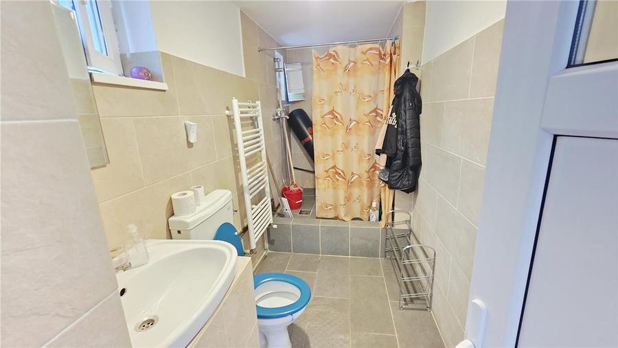 SPATIU COMERCIAL 149 MP PARCARE FLORESTI