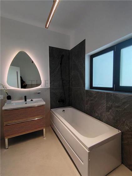 Vila tip duplex de vanzare cu 4 camere | 3 locuri de parcare | Corbeanca