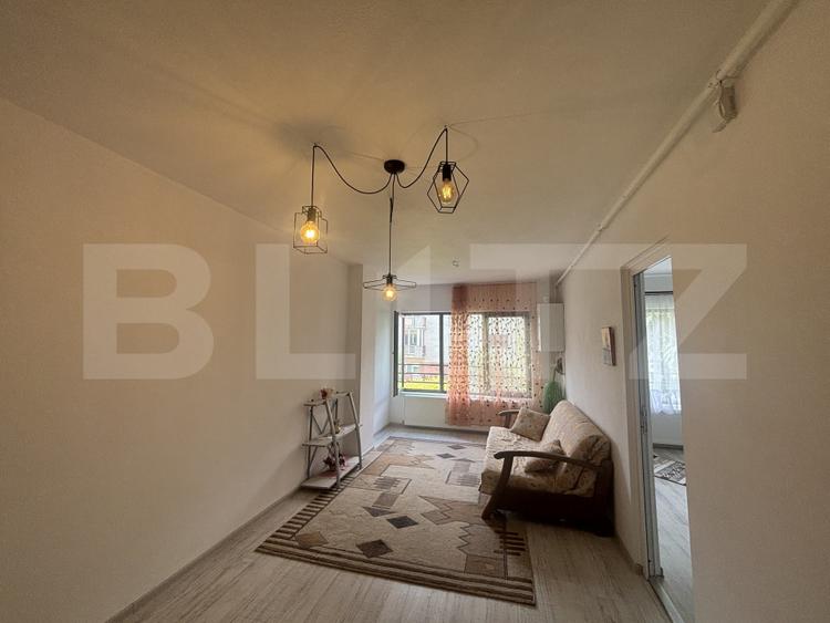 Apartament de vânzare, 43.50 mp, etaj 2, zona Carpati 2