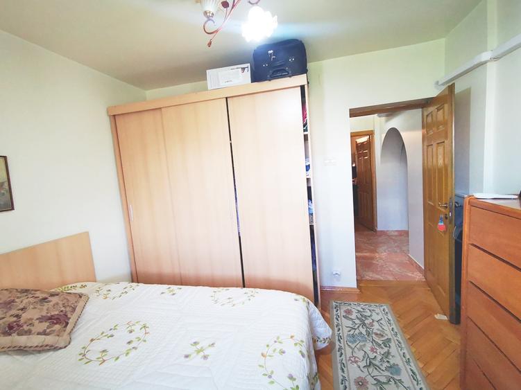 Vanzare Panduri 4cam, renovat 100 mp, boxa si parcare ADP zona 13 Septembrie