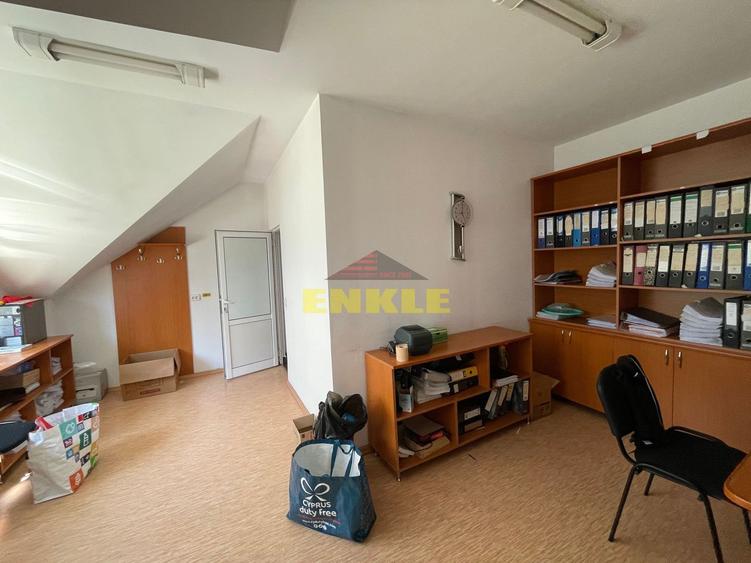 De vânzare: Hală industrială cu anexă birouri/apartament