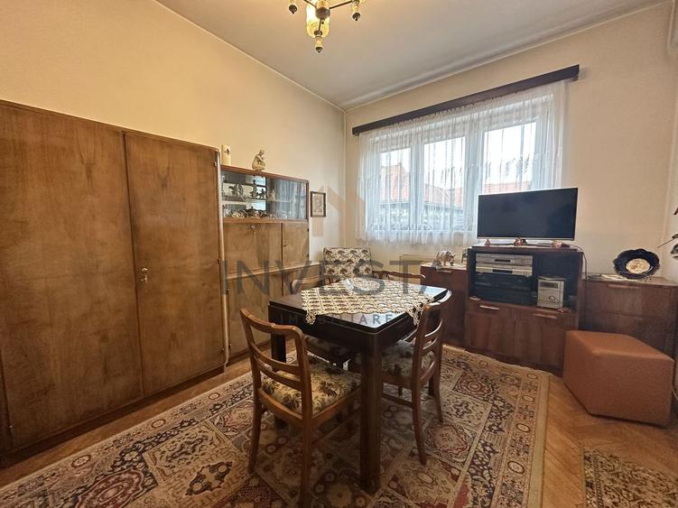 Oportunitate! 3 camere cu view spre Facultatea de Litere! 2800/mp !