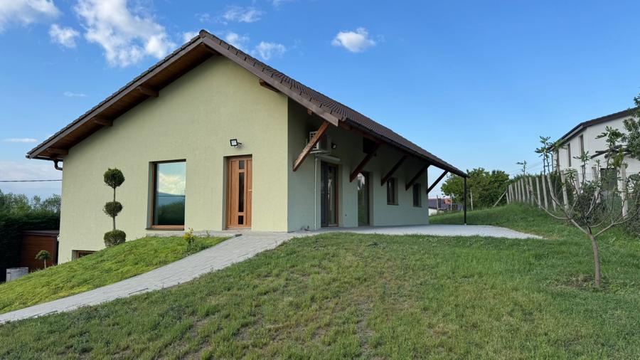 Casa Individuala 4 camere, 212 mp utili + livada, zona Limba!