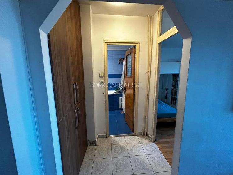 Bulevardul 1 Decembrie 1918, 3 camere cu balcon etj 4/8 cu balcon -apartament de - 5