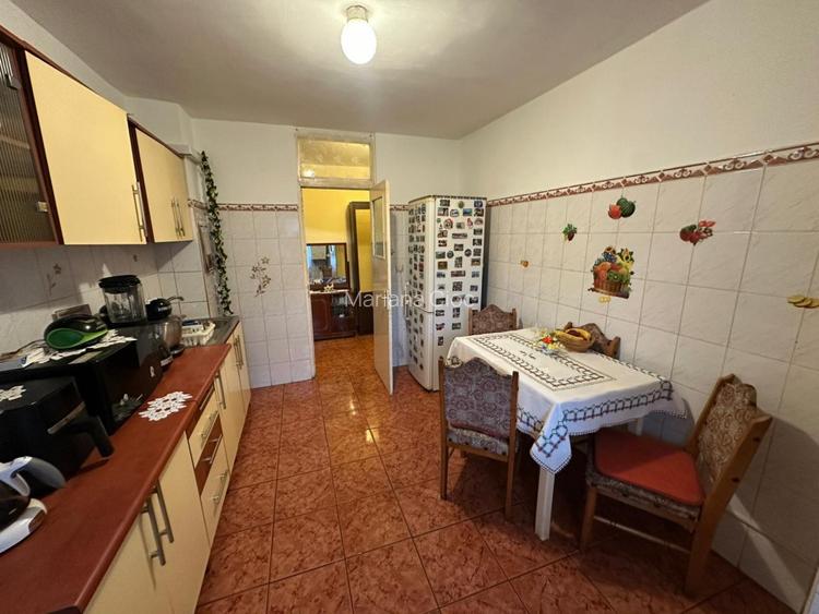 Proprietar vând apartament 3 camere, cartier Cornițoiu - 6
