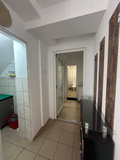 Spatiu comercial la casa - Tomis II - 2.000 euro/luna (pret fix)