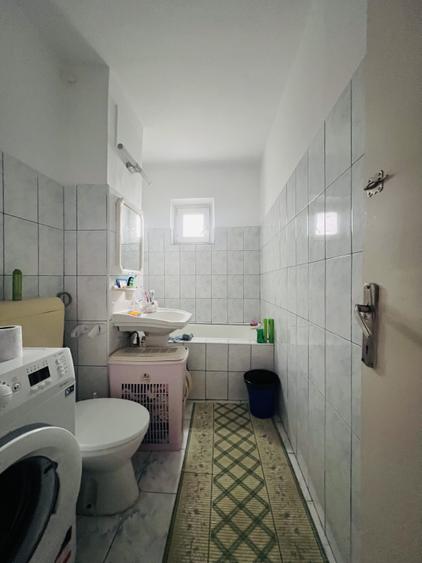 Apartament 2 camere, semidecomandat, 60 mp, parter, zona Lipovei