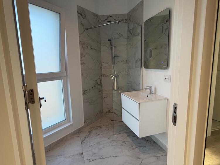 Apartament 3 camere,2 bai,centrala proprie,mutare imediata,mobilat/utilat!