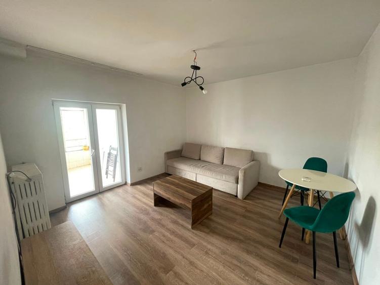 Apartament 2 camere semidecomandat, 40 mp, zona Romană/Victoriei V21