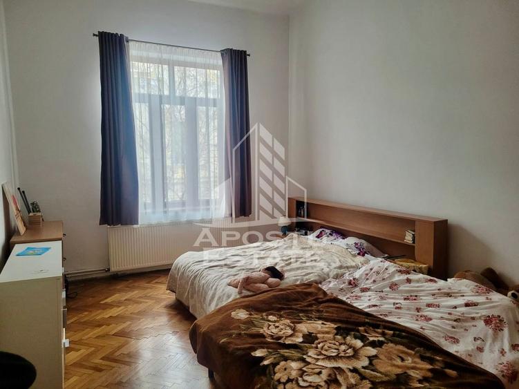 Apartament 3 camere de vanzare, etaj 1, zona Maria Timisoara