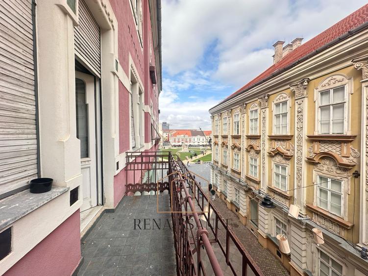 Piata Unirii 4 Camere | 180mp Etaj 2/3 | Palatul Bruck - renovat