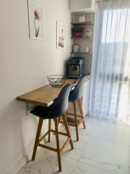 Persoană fizică închiriez apartament cu 2 camere preț 750 Euro, negociabil