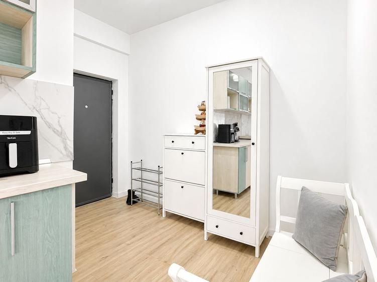 De inchiriat apartament cu 2 camere + loc de parcare - Giroc intrare