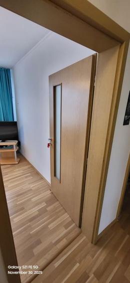 Apartament - 3 camere - semidecomandat - Iancului