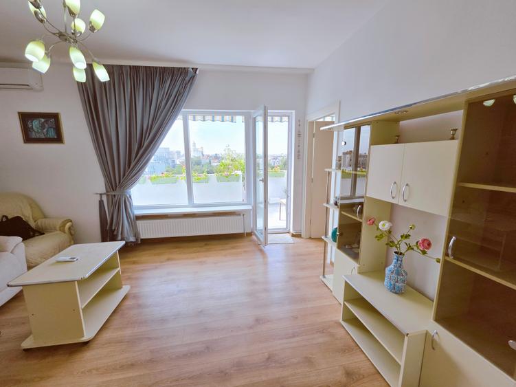 3 camere cu terasa si vedere superba in Cismigiu– str Brezoianu centrala proprie