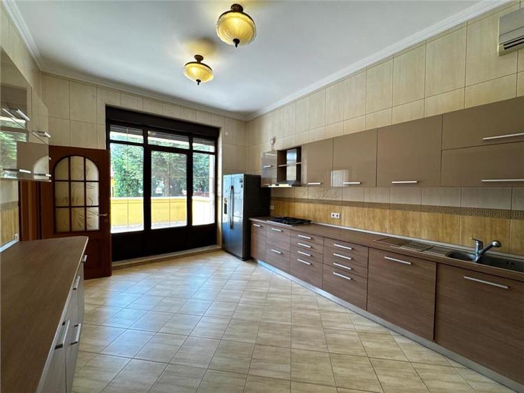 De Inchiriat Vila Individuala | Piscina proprie | Pipera