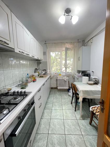 Apartament 3 camere-Podu Ros-Liceul Racovita-etaj 2 - 11