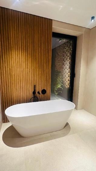 Casă Parter cu Design Minimalist și Piscină