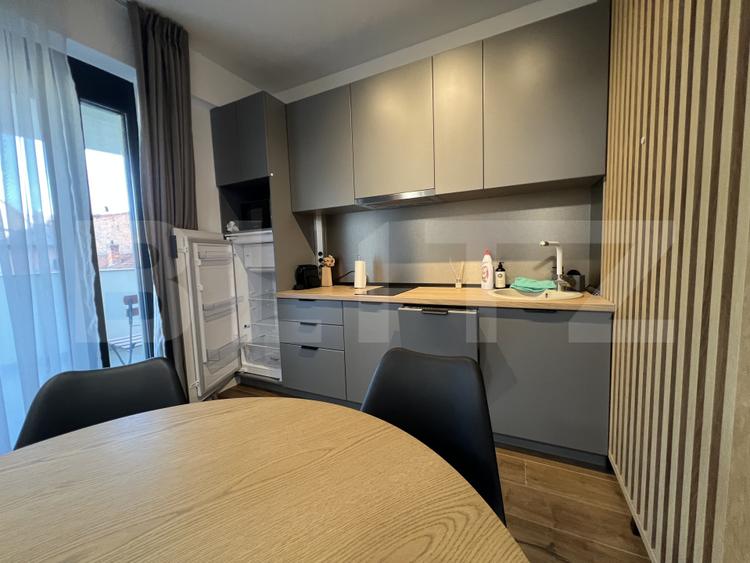 Apartament cu 2 camere de vânzare — Zonă Semicentrală, bloc nou