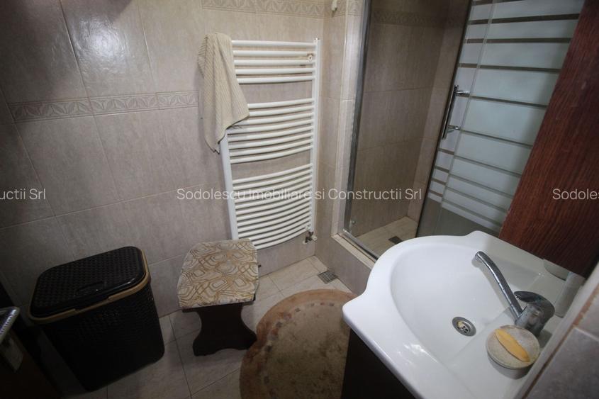 CASA-ZONA MEHALA CU DOUA FRONTURI - 16