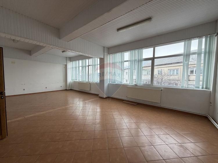 Spațiu comercial 1200mp zona Teatru