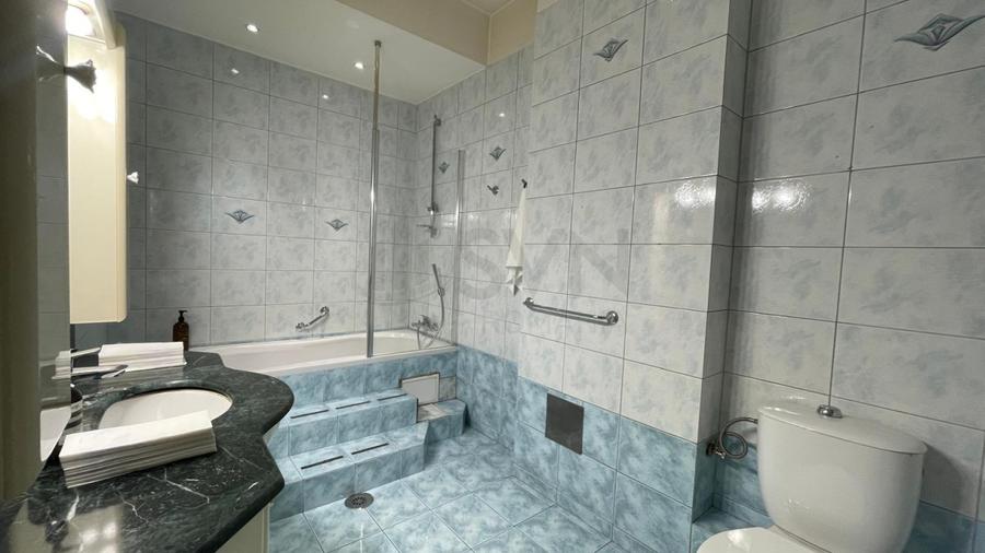 REA1020079 Apartament tip duplex Capitale parter inalt I demisol