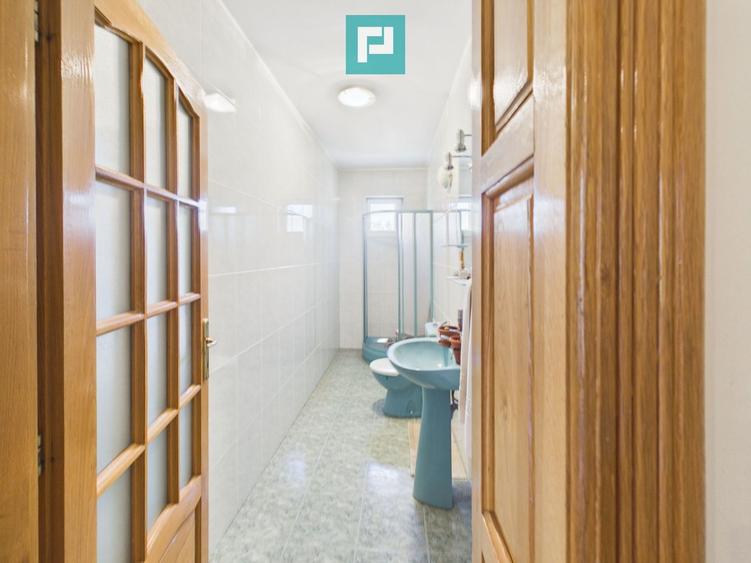 Vila 13 camere, Sanmartin