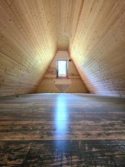 2 cabane A-Frame de vânzare, 2.700 mp, Gura Siriului