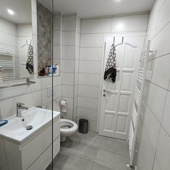 Apartament 2 camere 52mp zona Spital mobilat-utilat 82.000eur neg