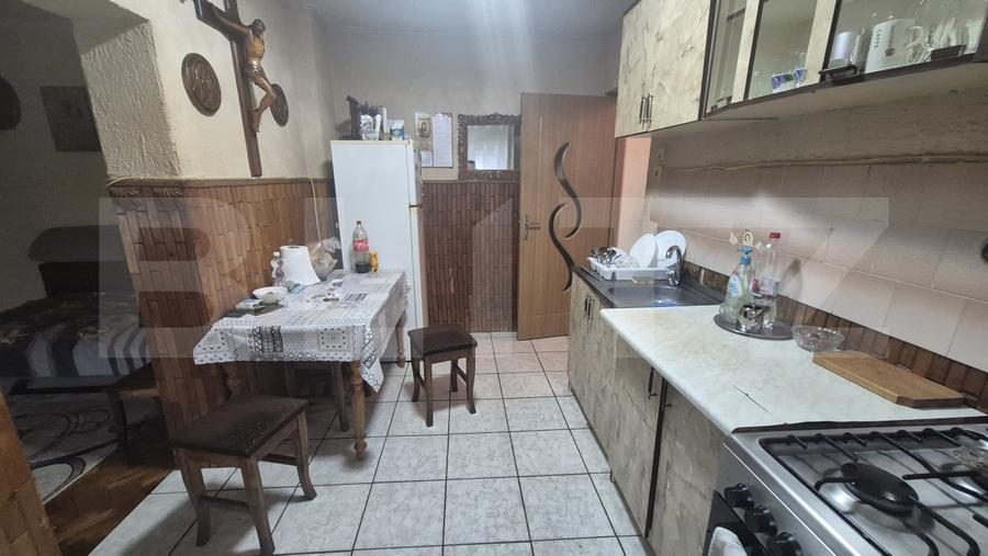 Casa cu 4 dormitoare de vanzare, 190 mp, 1306 mp teren, pe strada Careiului
